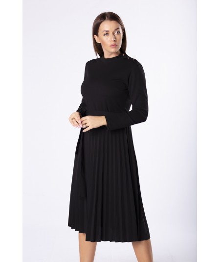 czarna plisowana sukienka midi