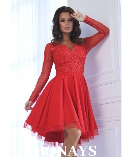 czerwona rozkloszowana sukienka Bicotone