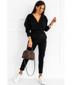 Czarny komplet dresowy z kopertowym dekoltem Princess