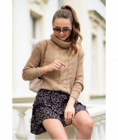 Karmelowy sweter damski o grubszym splocie Sevenel