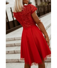 Czerwona sukienka o koktajlowym fasonie Lottie