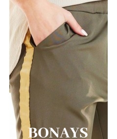 Casualowe spodnie z kieszeniami i lampasem Semmi khaki