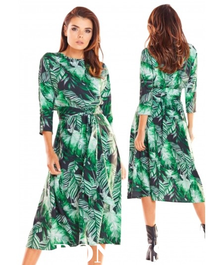 Prosta sukienka midi z gumeczka w pasie zielona
