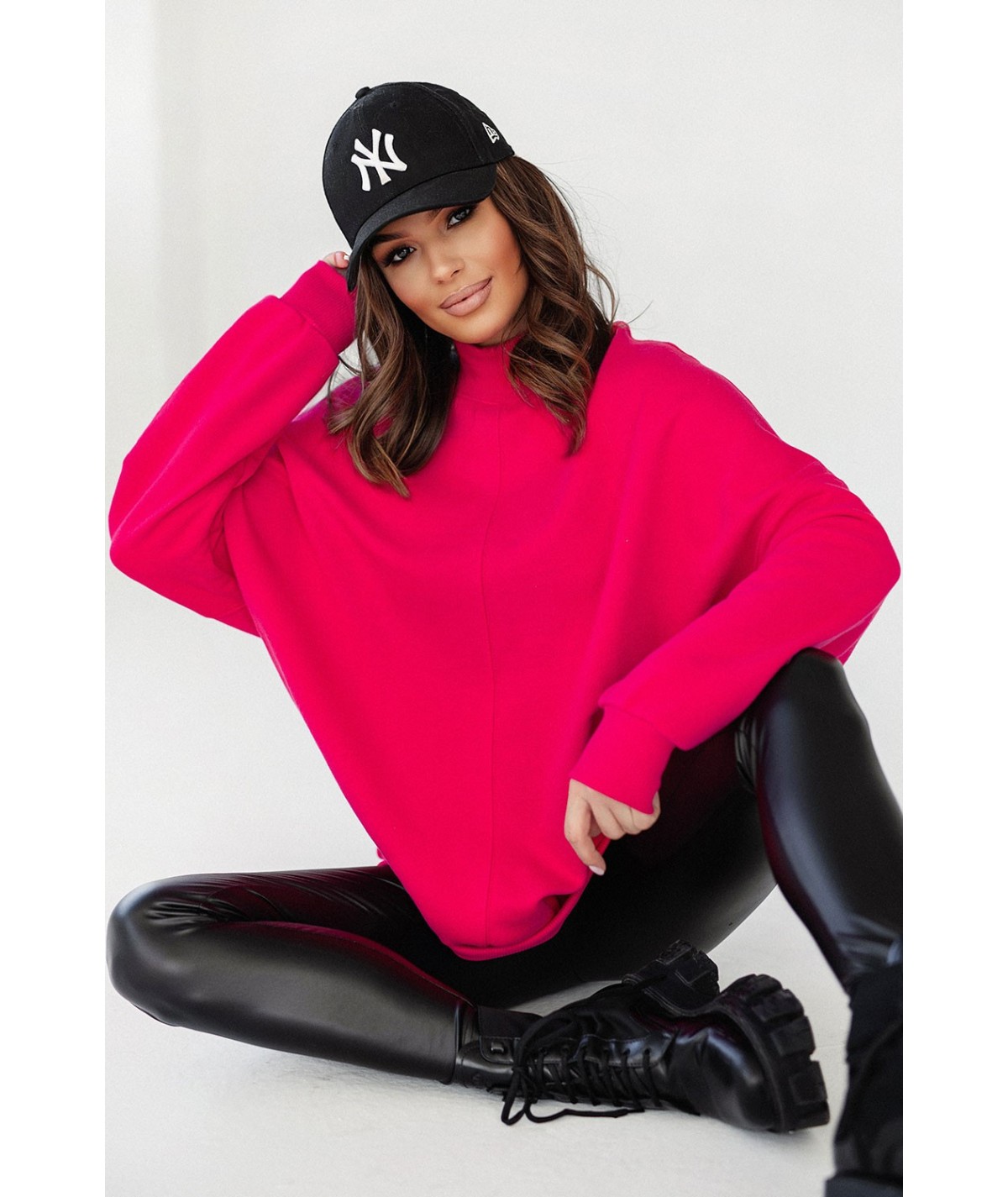 Różowa bluza Cornelia ze stójką i przeszyciami