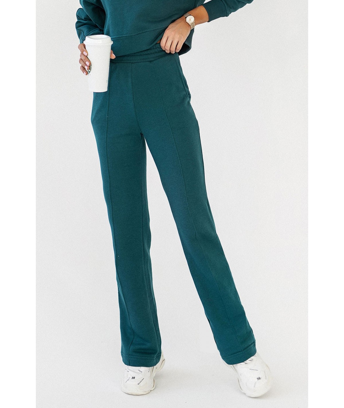 Zielone spodnie dresowe z przeszyciami Lamamia