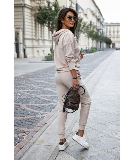 Welurowy dres damski z bluzą na zamek Nikos