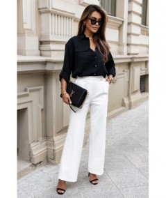 Kremowe spodnie z prostymi nogawkami w kant