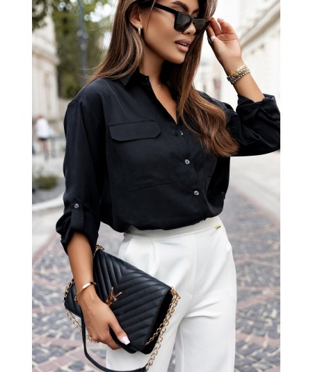 Kremowe spodnie z prostymi nogawkami w kant