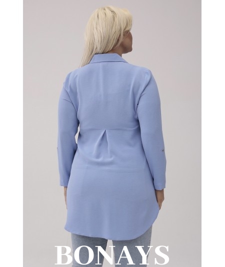 Błękitna długa koszula z kieszonkami na biuście SANDRA