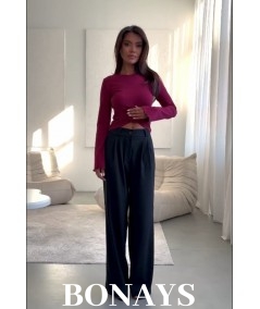 Bluzka ROSE z aplikacją róży, rozkloszowane rękawy, elastyczna