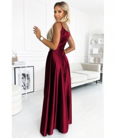 Bordowa długa satynowa suknia na ramiączkach Chiara na studniówkę