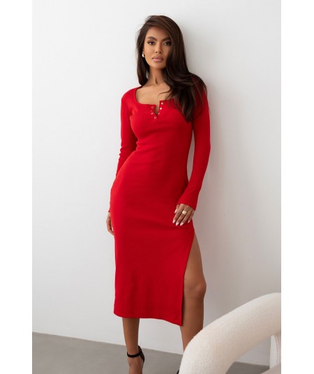 Czerwona elastyczna sukienka z guziczkami w dekolcie LUMINA