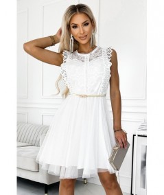 Biała krótka sukienka z koronką i tiulową podszewką Greta