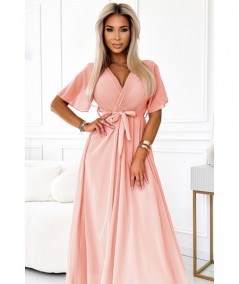 Brzoskwiniowa długa sukienka z plisowanym dekoltem i wiązaniem Emili