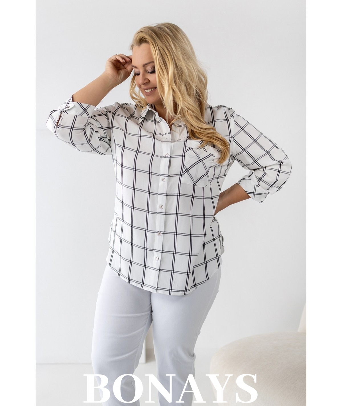 Biała koszula w szeroką kratę rękaw 3/4 i zapinanie na guziki Plus Size