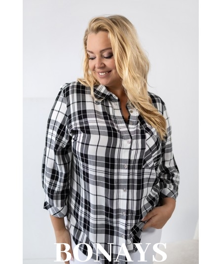 Koszula w biało-czarną kratę rękaw 3/4 i zapinanie na guziki Plus Size