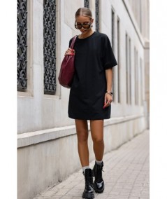 Czarna sukienka oversize w stylu wydłużonego t-shirtu SELLA