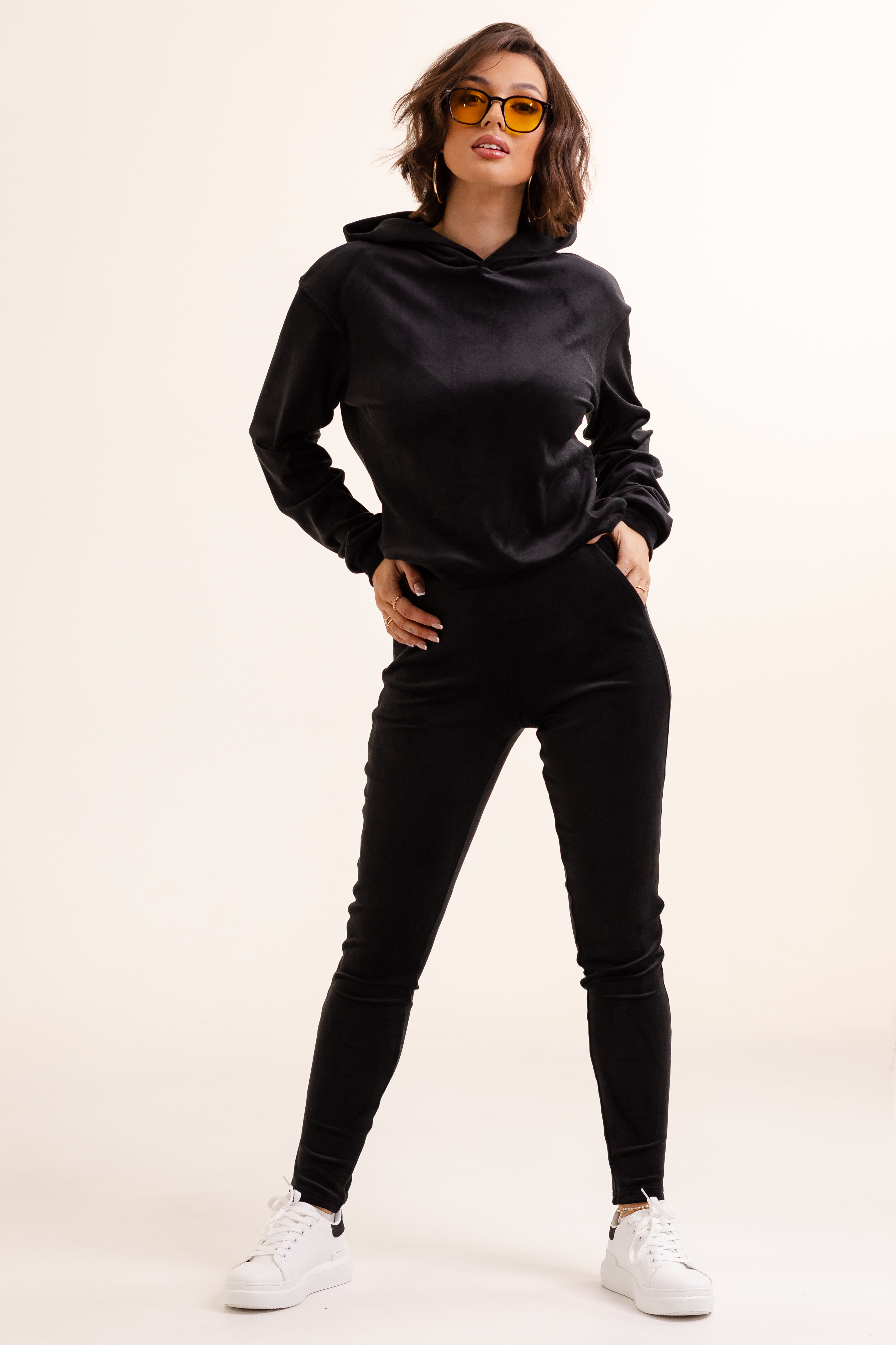 welurowy dres damski